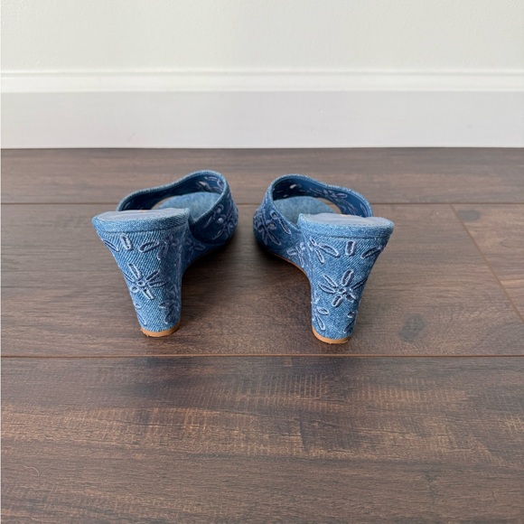 Larroude Jackie Wedge Sandal - Picture 9 of 12